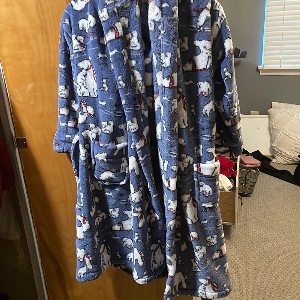 Polar bear Vera Bradley robe